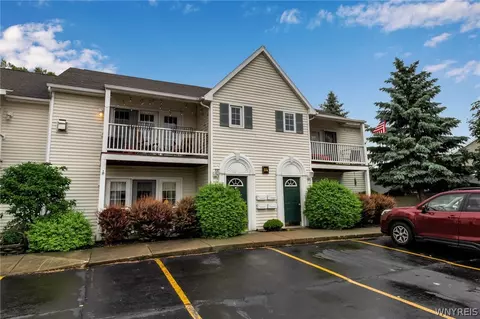 24 Brookfield Ln #6, Cheektowaga, NY 14227