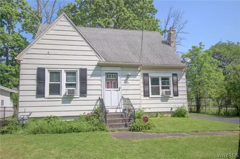 3896 Dartmouth St, Hamburg, NY 14075