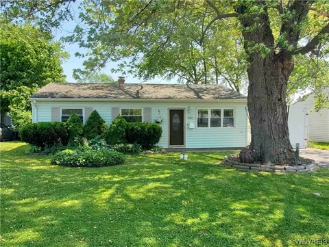 3031 Duluth St, Niagara, NY 14305