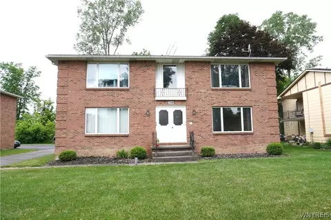 198 Denrose Dr, Amherst, NY 14228