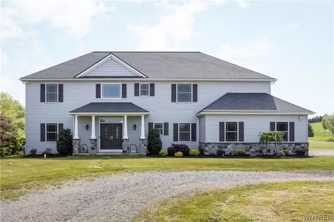 422 Cook Rd, Aurora, NY 14052