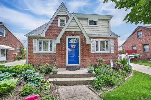 91 Kilbourne Rd, Cheektowaga, NY 14225