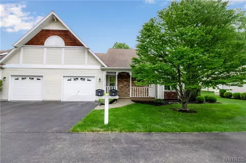4 Sugarberry Ln, Amherst, NY 14221