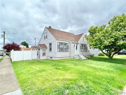 58 Pierce St, Buffalo, NY 14206