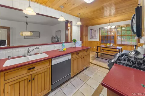 13 Devon Ln, Amherst, NY 14221 photo 15