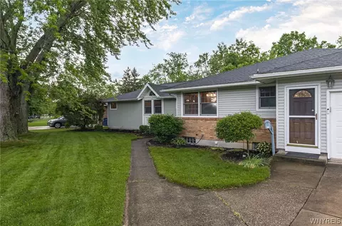 13 Devon Ln, Amherst, NY 14221 photo 3