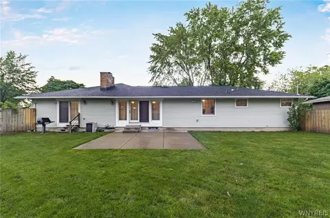 13 Devon Ln, Amherst, NY 14221 photo 4