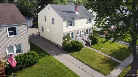 70 Pullman Ave, Tonawanda, NY 14217 photo 3