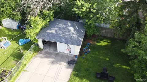 70 Pullman Ave, Tonawanda, NY 14217 photo 9