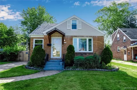 486 Roycroft Blvd, Cheektowaga, NY 14225