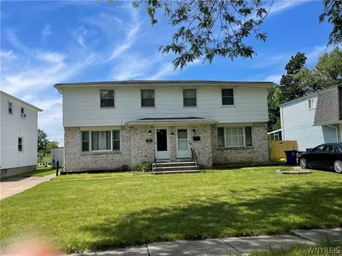 17 Marine Dr, Amherst, NY 14228
