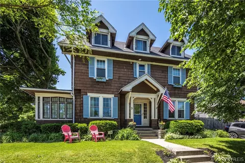 3 Saybrook Pl, Buffalo, NY 14209