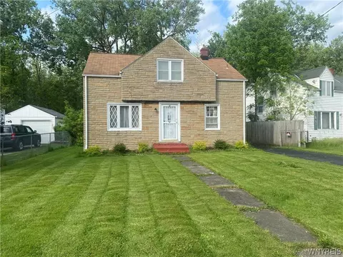 57 Pritchard St, Buffalo, NY 14210