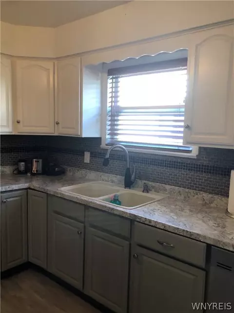 27 Pullman Ave, Buffalo, NY 14217 photo 17