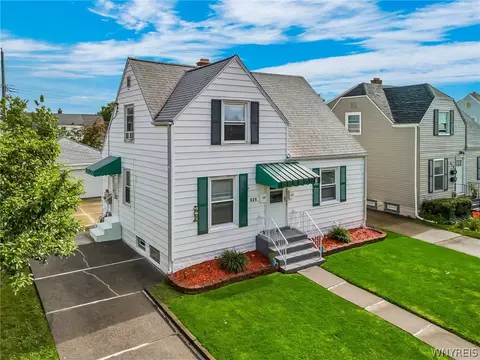 424 Mang Ave, Kenmore, NY 14217