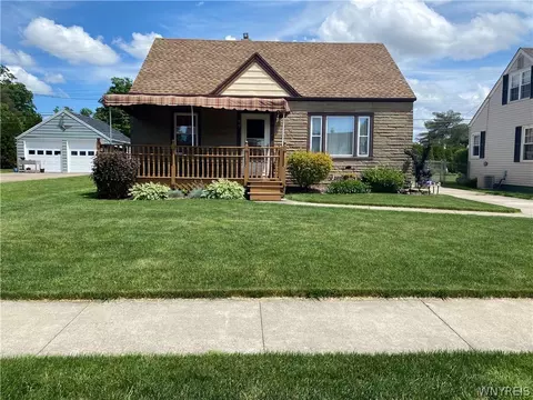 59 Carol Dr, Cheektowaga, NY 14215