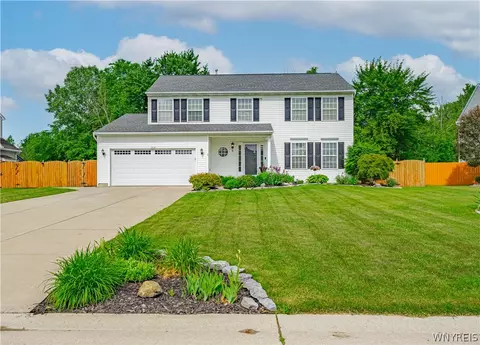7234 Wilrose Ct, Wheatfield, NY 14120