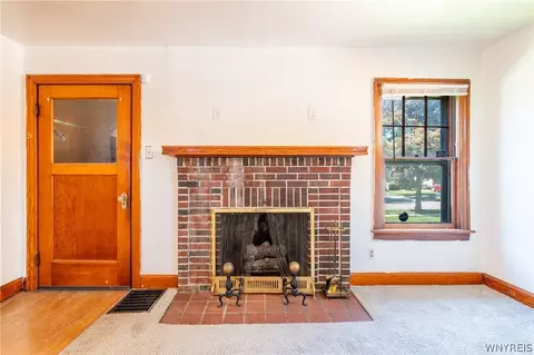 73 Wright Ave, Buffalo, NY 14215 photo 3