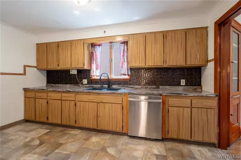 73 Wright Ave, Buffalo, NY 14215 photo 6