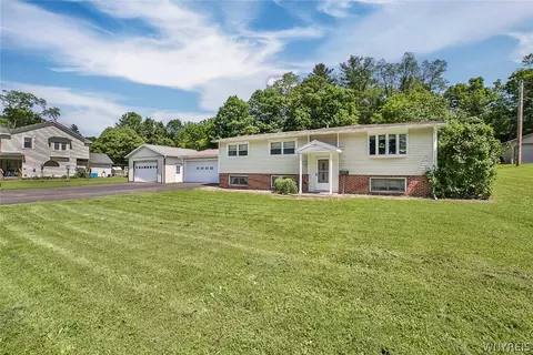 122 Mill St, Springville, NY 14141