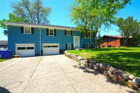 112 Leydecker Rd, West Seneca, NY 14224