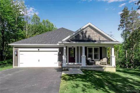 1938 Boies Rd, Aurora, NY 14170