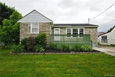 270 Barnsdale Ave, West Seneca, NY 14224