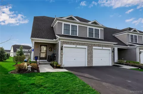 12 Cumberland St, Lancaster, NY 14086