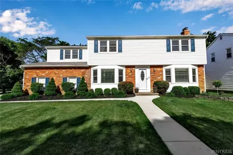 118 Foxpoint W, Amherst, NY 14221