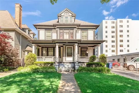 107 Richmond Ave, Buffalo, NY 14222