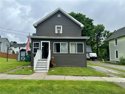 5 Watkins Ave, Perry, NY 14530