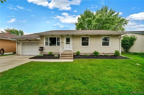 214 Wadsworth Ave, Tonawanda, NY 14150