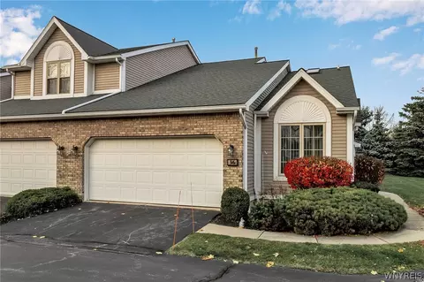36 Gardenville On The Grn, West Seneca, NY 14224