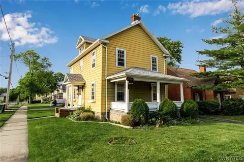 1204 Vanderbilt Ave, Niagara Falls, NY 14305