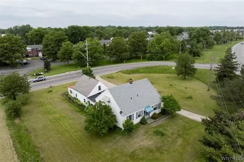 2784 Southwestern Blvd, Orchard Park, NY 14127