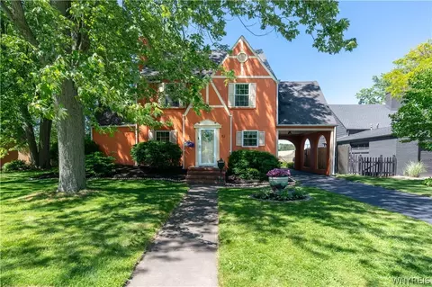 82 Doncaster Rd, Buffalo, NY 14217