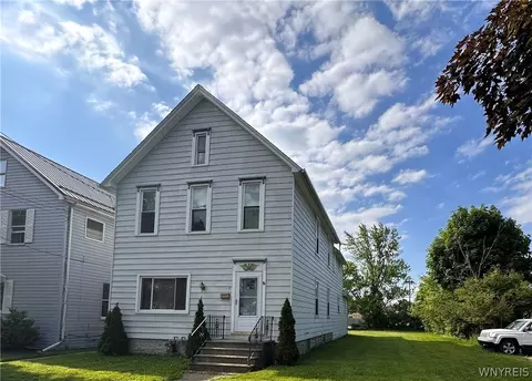 25 Brady Ave, Lancaster, NY 14086