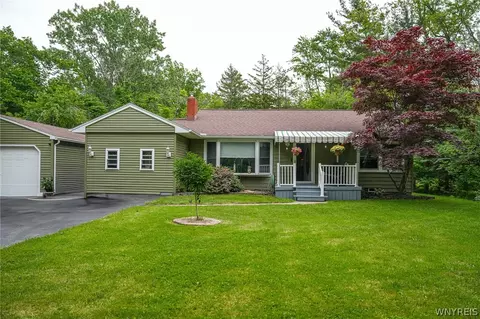 4731 Creek Rd, Lewiston, NY 14092