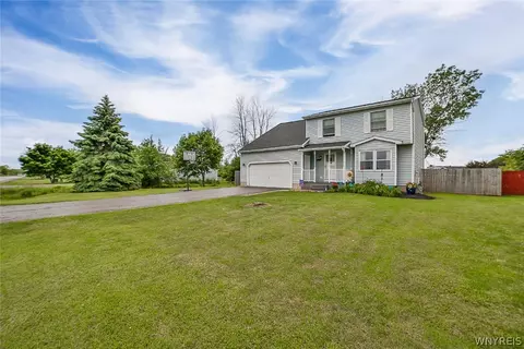 6156 Old Beattie Rd, Lockport, NY 14094