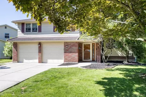 180 Parkledge Dr, Amherst, NY 14226