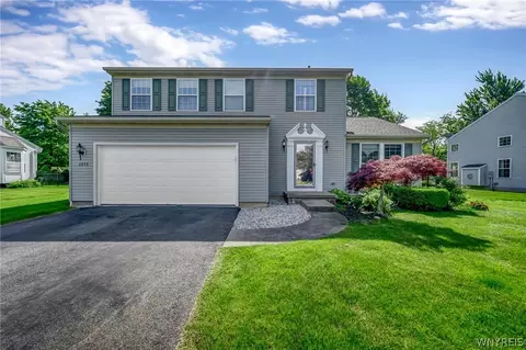 6899 Kimberly Ln, Evans, NY 14047