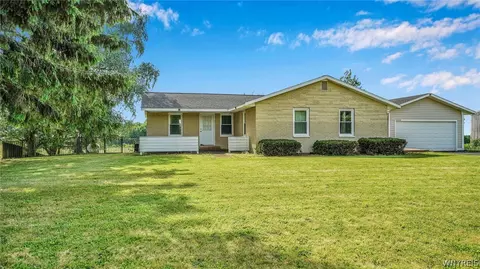 10614 Versailles Plank Rd, North Collins, NY 14111