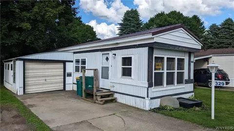 329 Parkview Dr, Arcade, NY 14009