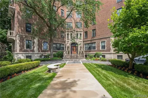 800 W Ferry St #11C, Buffalo, NY 14222