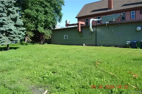 664 Hopkins St, Buffalo, NY 14220