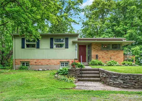 2859 Lower Mountain Rd, Ransomville, NY 14131