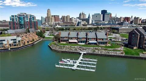 48 Waterfront Cir, Buffalo, NY 14202