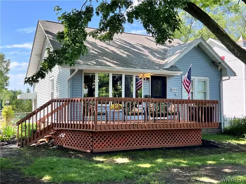 604 Ellicott Creek Rd, Tonawanda, NY 14150