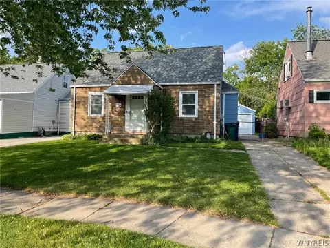 59 Parkside Ct, Buffalo, NY 14214