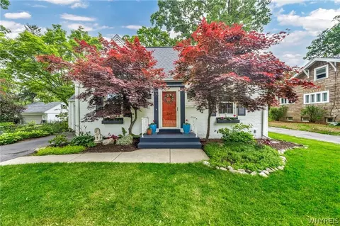 260 N 2nd St, Lewiston, NY 14092